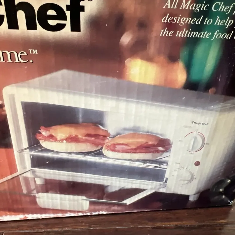 NEW VTG Magic Chef Mini Toaster Oven & Broiler 678 Vintage 1999 White SEALED